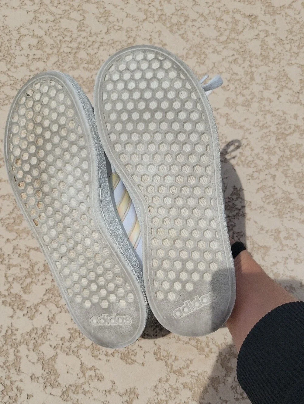 adidas classic low